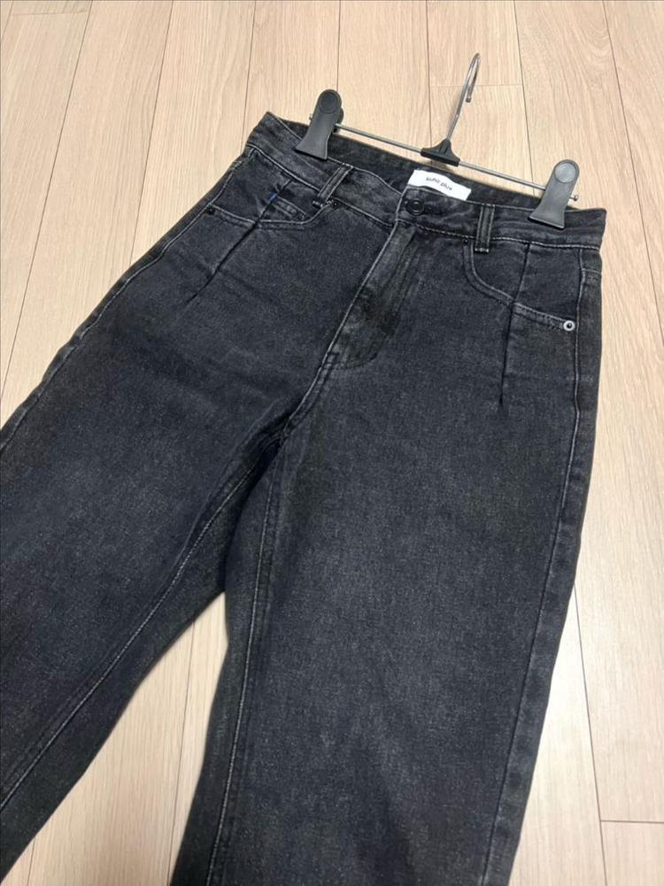 21년 구호플러스 KUHO 시그니처 슬림 배기핏 데님팬츠 흑청 청바지 그레이진 이미지