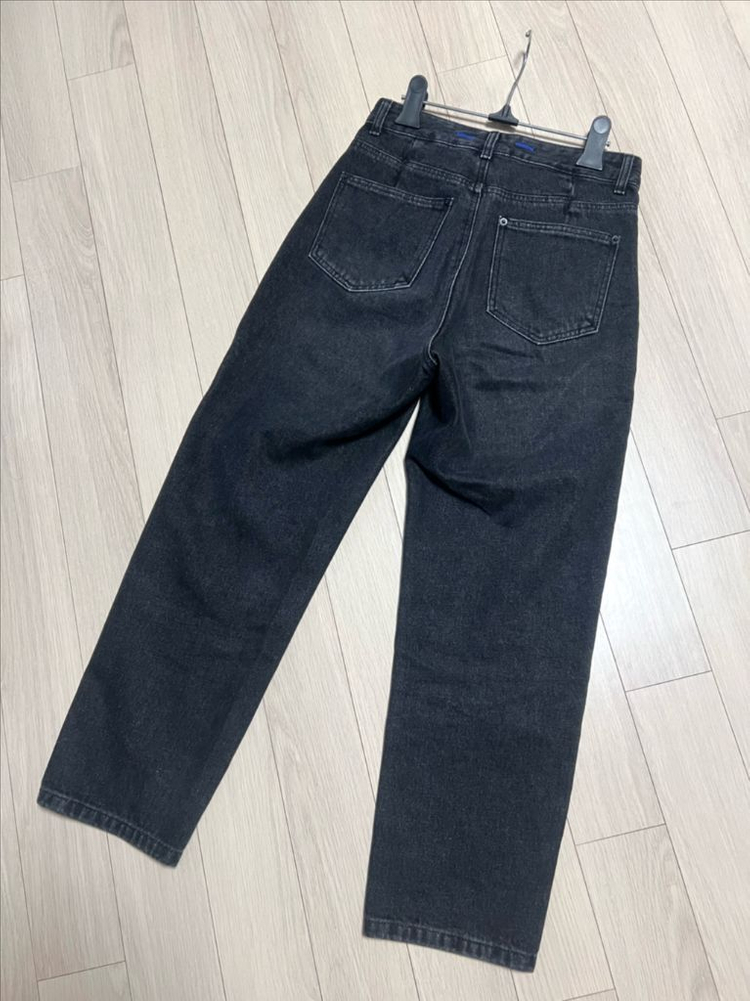 21년 구호플러스 KUHO 시그니처 슬림 배기핏 데님팬츠 흑청 청바지 그레이진 이미지