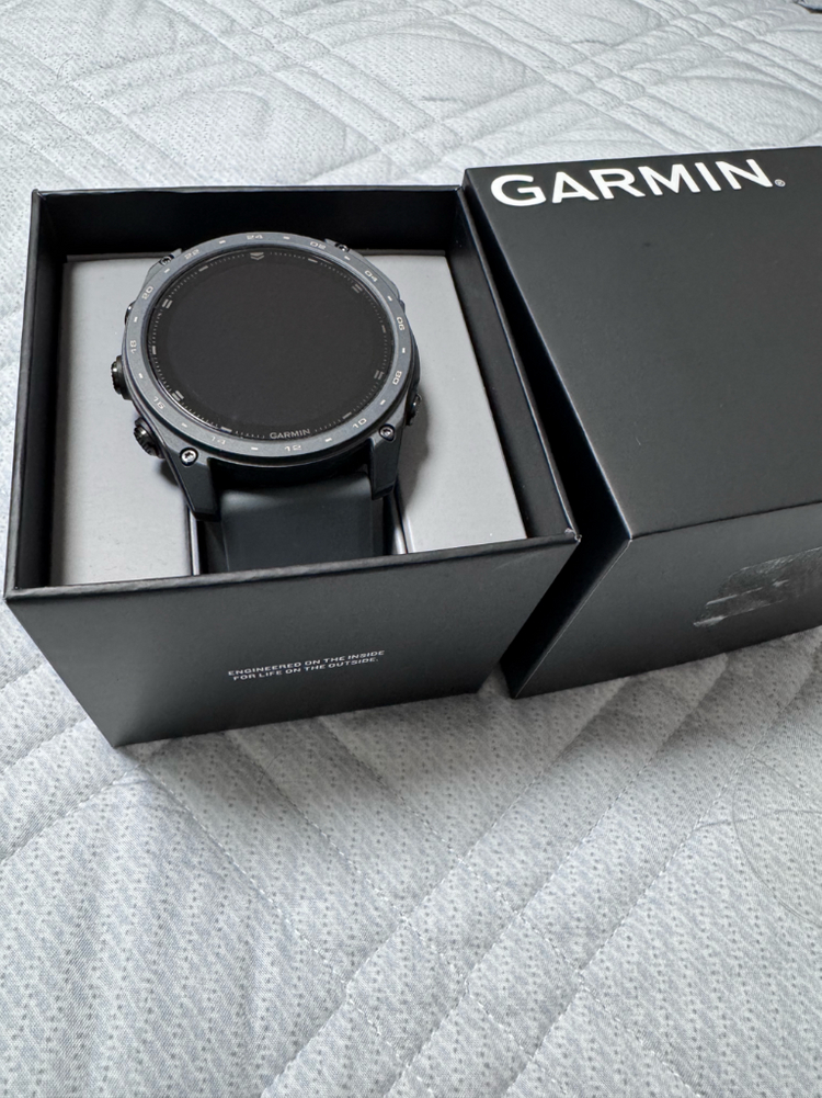 가민 택틱스 8 51mm 스마트워치 이미지