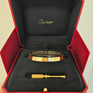 까르띠에 러브팔찌 클래식 18 옐골 새상품 (18로골과 교환도 가능) 이미지