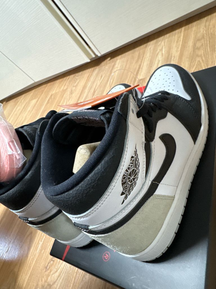 (새상품) 조던1 레트로하이 OG 블리치드코랄 265mm 싸게팝니다 이미지