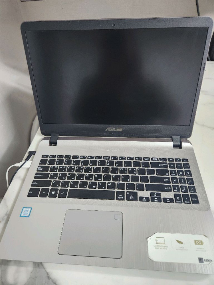 ASUS i5 8세대 노트북 부품용 이미지