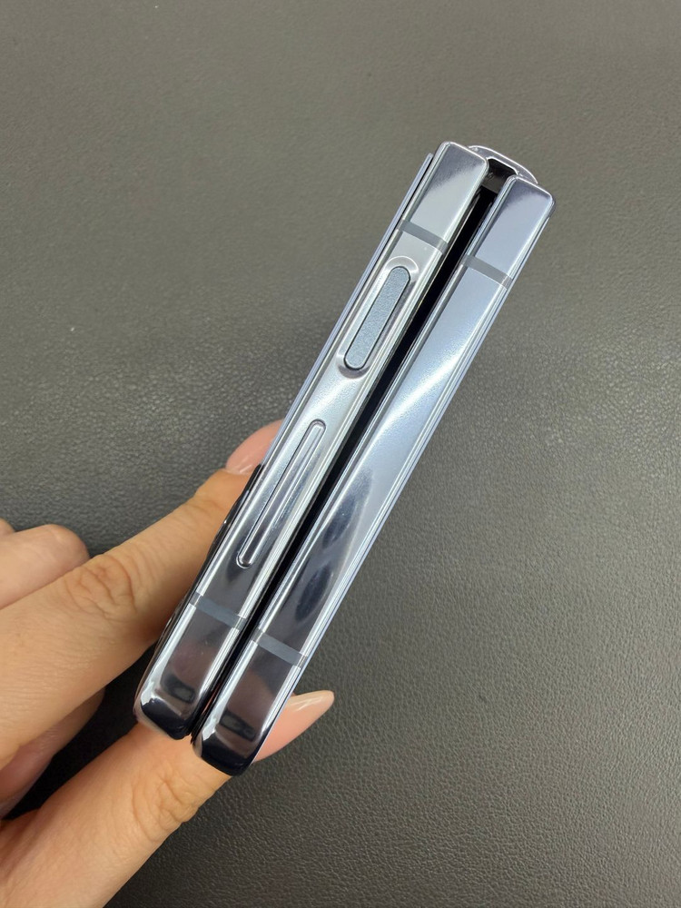 [대전 중고폰] 갤럭시 Z플립4 256GB 블루 / S급 / 실물촬영 / 매장운영 098330 이미지