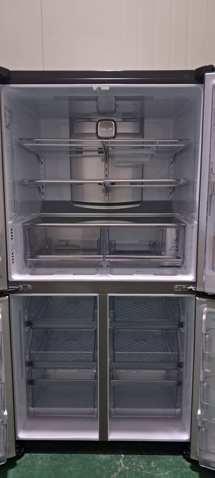 1617 엘지디오스 824L 4도어 정수기양문형냉장고(메탈) 이미지