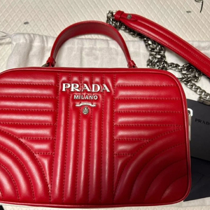프라다 PRADA 다이어그램 탑핸들 체인 크로스백 레드 1BH118 이미지