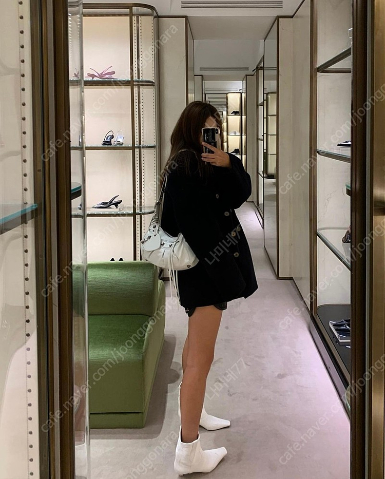 ##할인## 미스손x노앙(nohan) 부루하하 / 후왓웨어/ 오버핏 하프코트 / 네이비 m 이미지