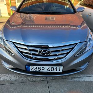 중형 세단 LPG 차량 쏘나타프리미어 장애인전용 이미지