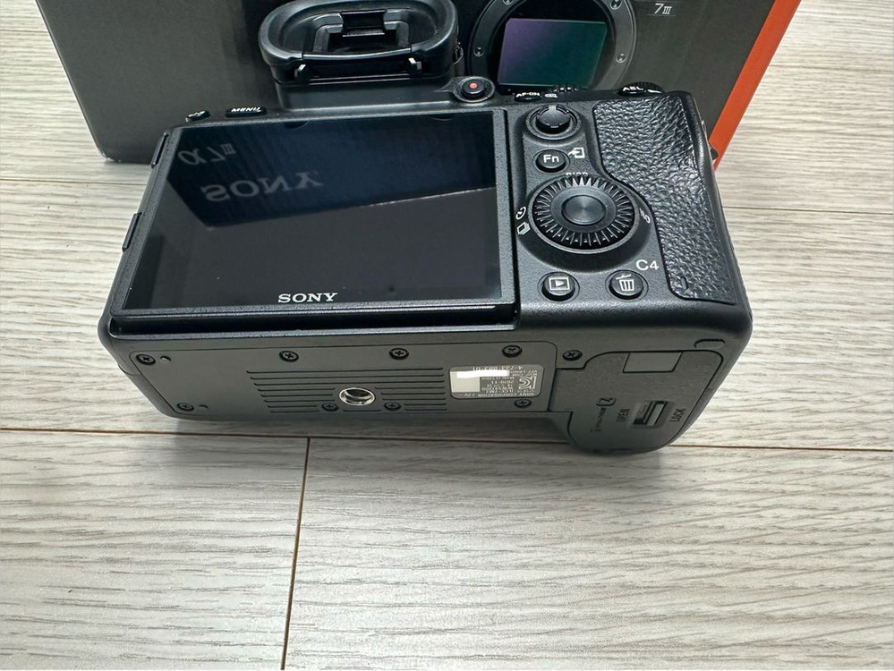 소니 정품 A7M3 바디 판매합니다 이미지