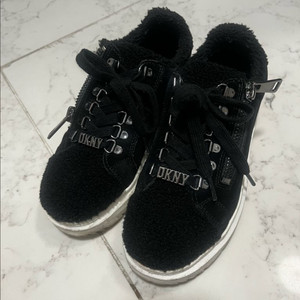 DKNY 여성운동화 240 골프화 이미지
