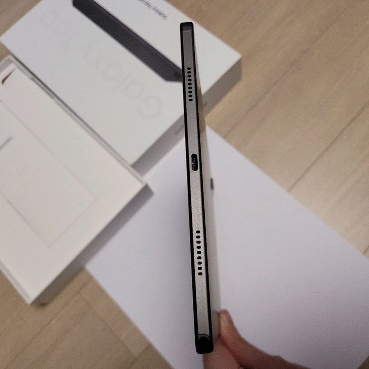 삼성 갤럭시탭 A8 풀박스 이미지