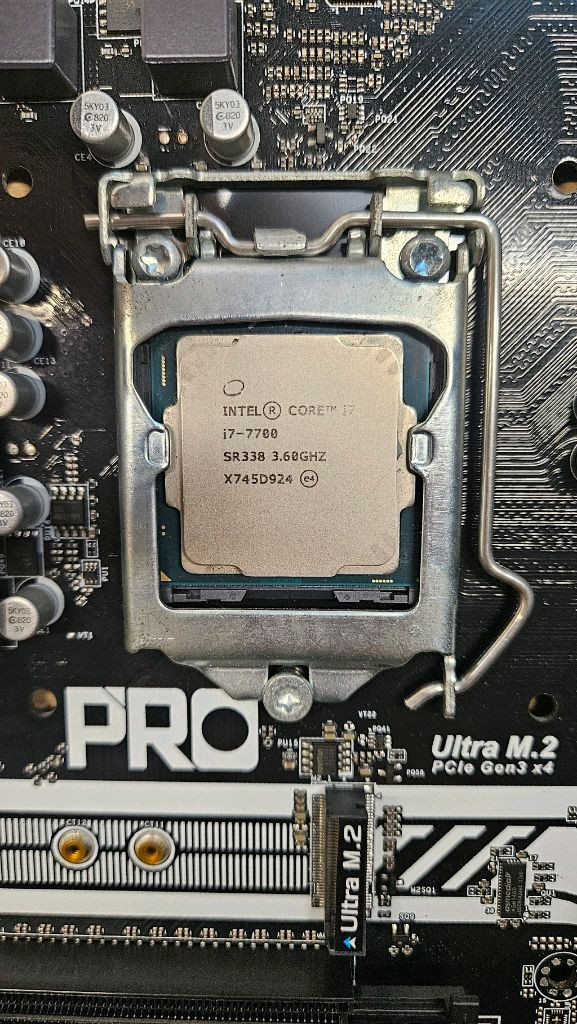 asrock b250M pro4 +인텔 i7 7700 이미지