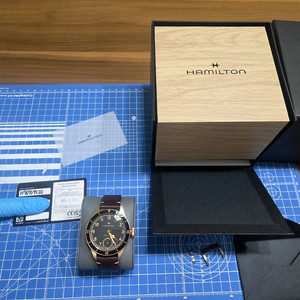 해밀턴 카키 에비에이션 파일럿브론즈 팝니다. 이미지