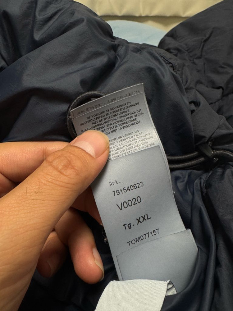 [XXL] 23fw 스톤아일랜드 크링클랩스 논후드 패딩 v0020 이미지