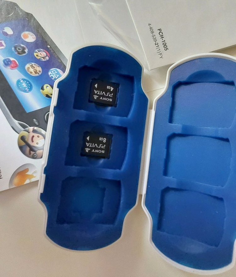 PS비타 PCH-1005 1세대+게임 8개 일괄 이미지