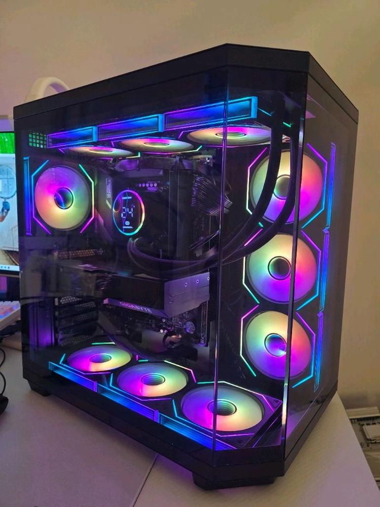 i7-14700K RTX4070TI SUPER 본체 팝니다 이미지