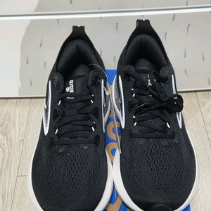 브룩스 글리세린 GTS 22 제로그레이 260, 265mm 판매합니다. (WIDE/2E) 이미지