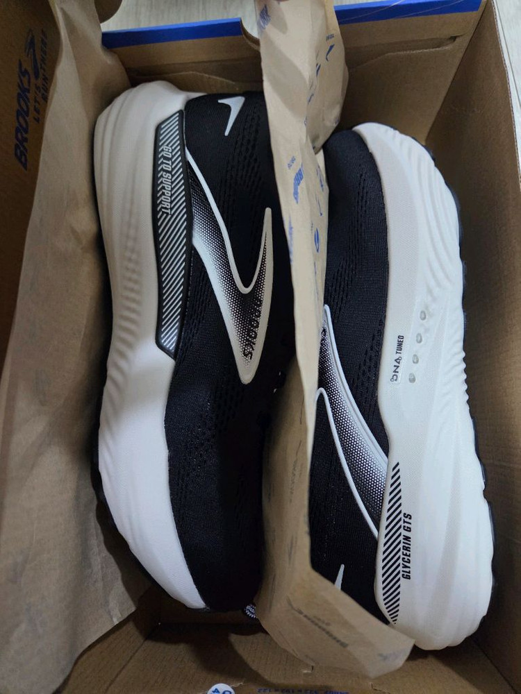 브룩스 글리세린 GTS 22 제로그레이 260, 265mm 판매합니다. (WIDE/2E) 이미지