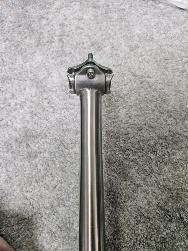 티그리스 티타늄(gr9) 샛백 싯포스트 이미지