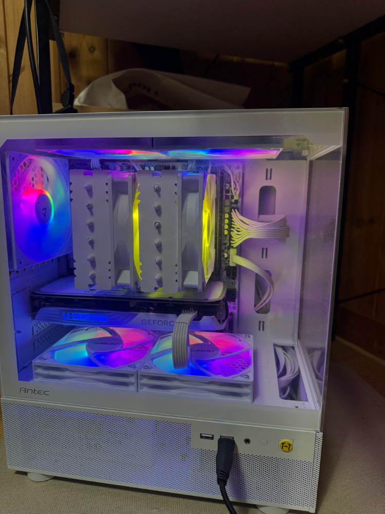 미친성능 고성능 게이밍 컴퓨터 라이젠 5700x3d + RTX 4070 super + 32기가 + 2테라 이미지