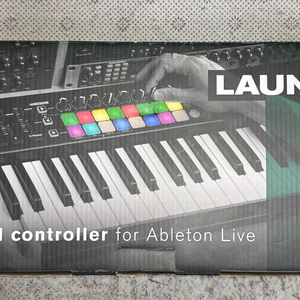 노베이션 런치키61 MK2 마스터키보드 판매 novation 런치키61mk2 launchkey 61 MK ll 마스 이미지