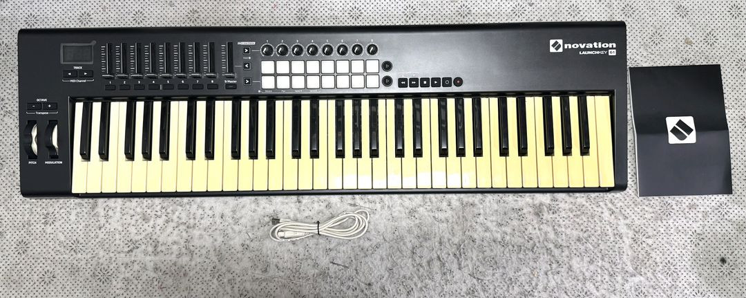 노베이션 런치키61 MK2 마스터키보드 판매 novation 런치키61mk2 launchkey 61 MK ll 마스 이미지