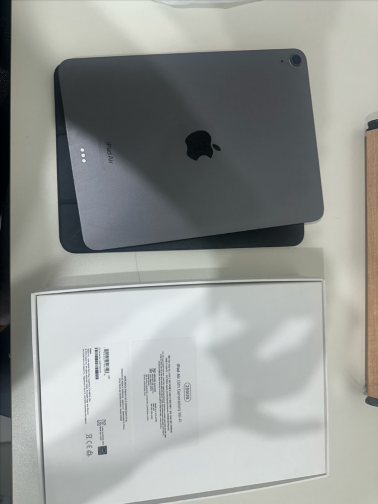 아이패드 에어5 256GB + 정품 케이스 역대급 급처 이미지