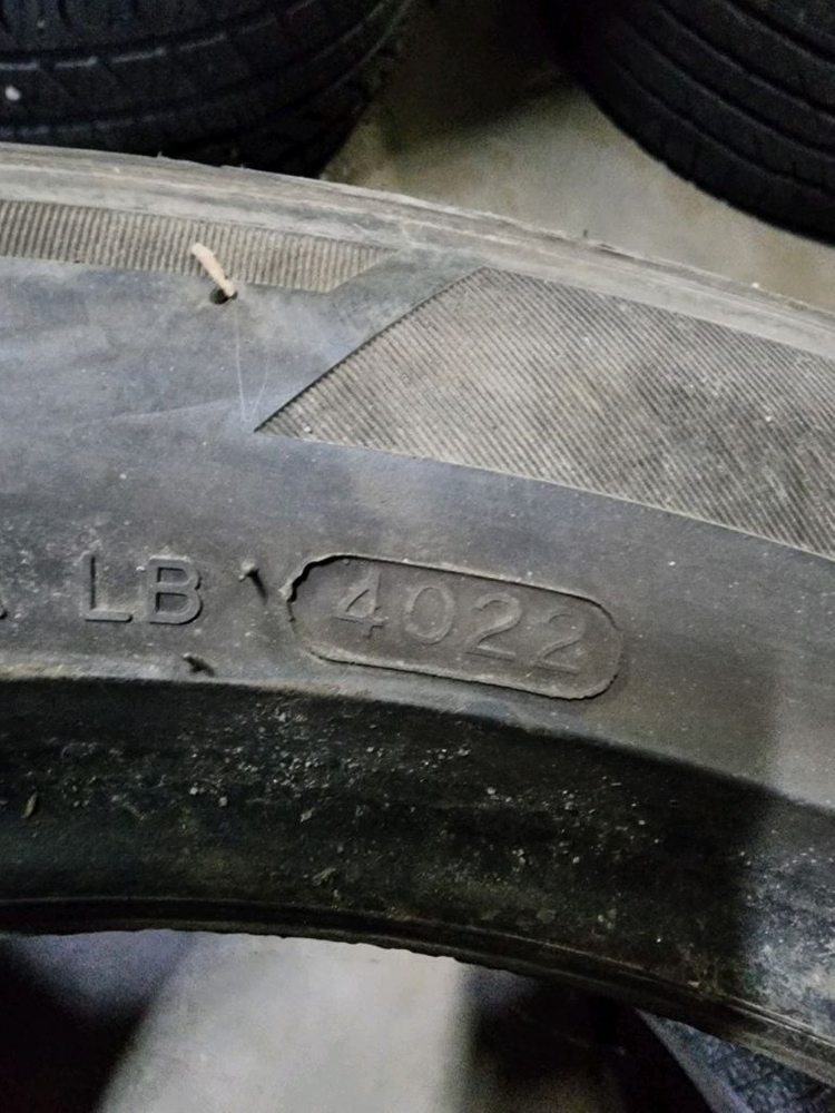 215 50 17 중고타이어 이미지