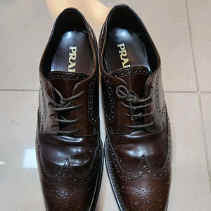 프라다 구두 이미지