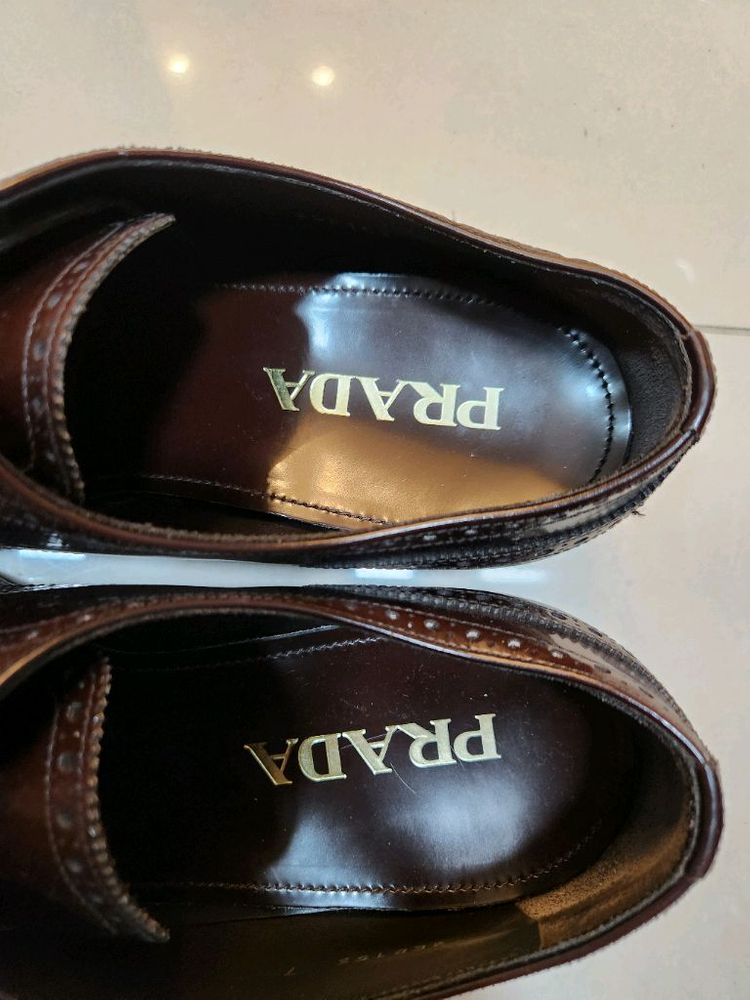 프라다 구두 이미지