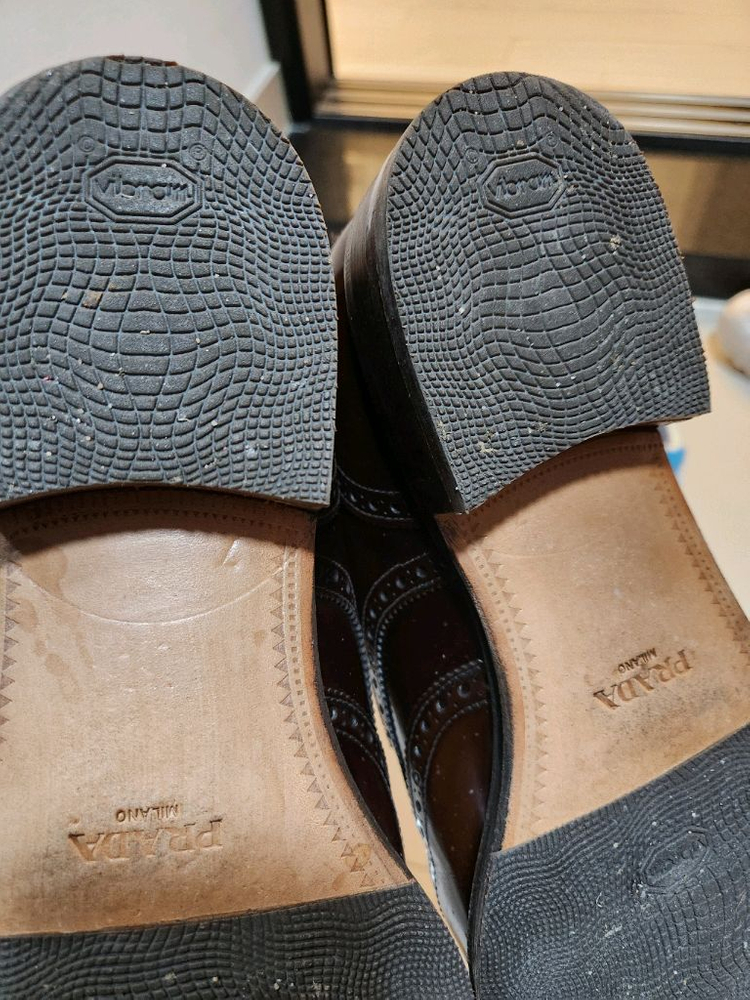 프라다 구두 이미지