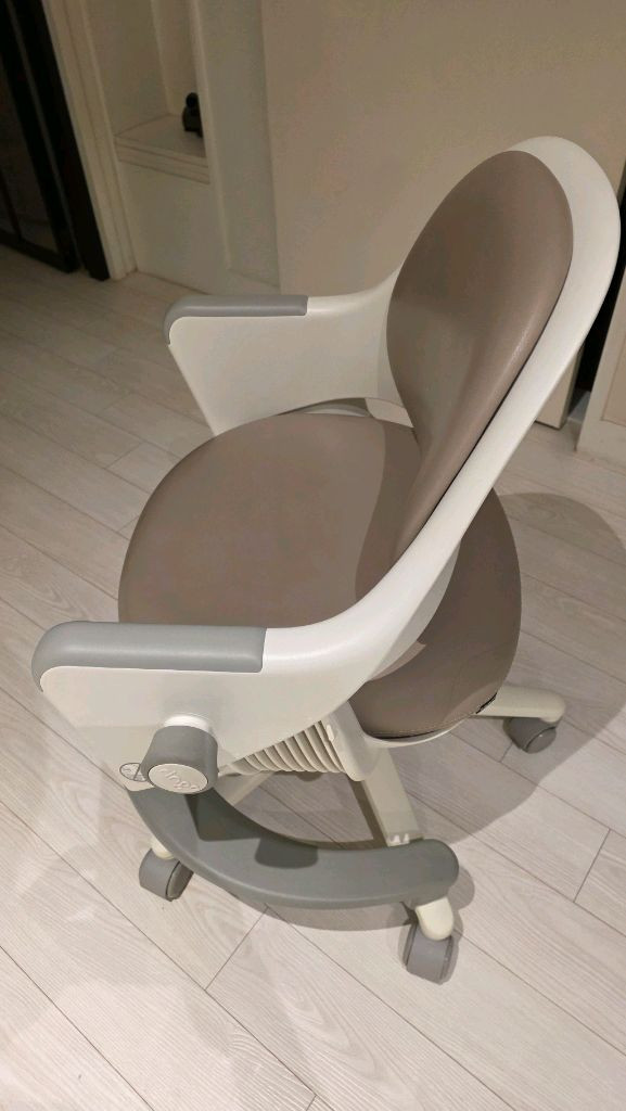 아동 책상의자 이미지