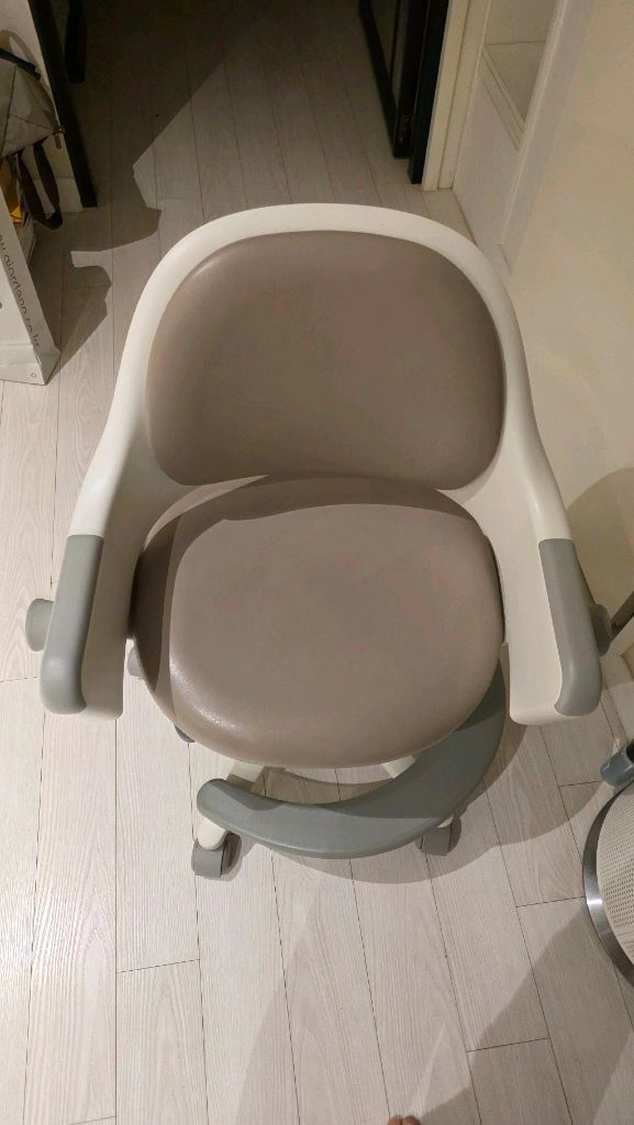 아동 책상의자 이미지