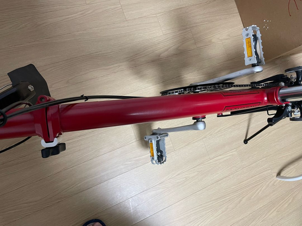 브롬톤 M2R 레드/블랙 투톤(레어색상) 이미지