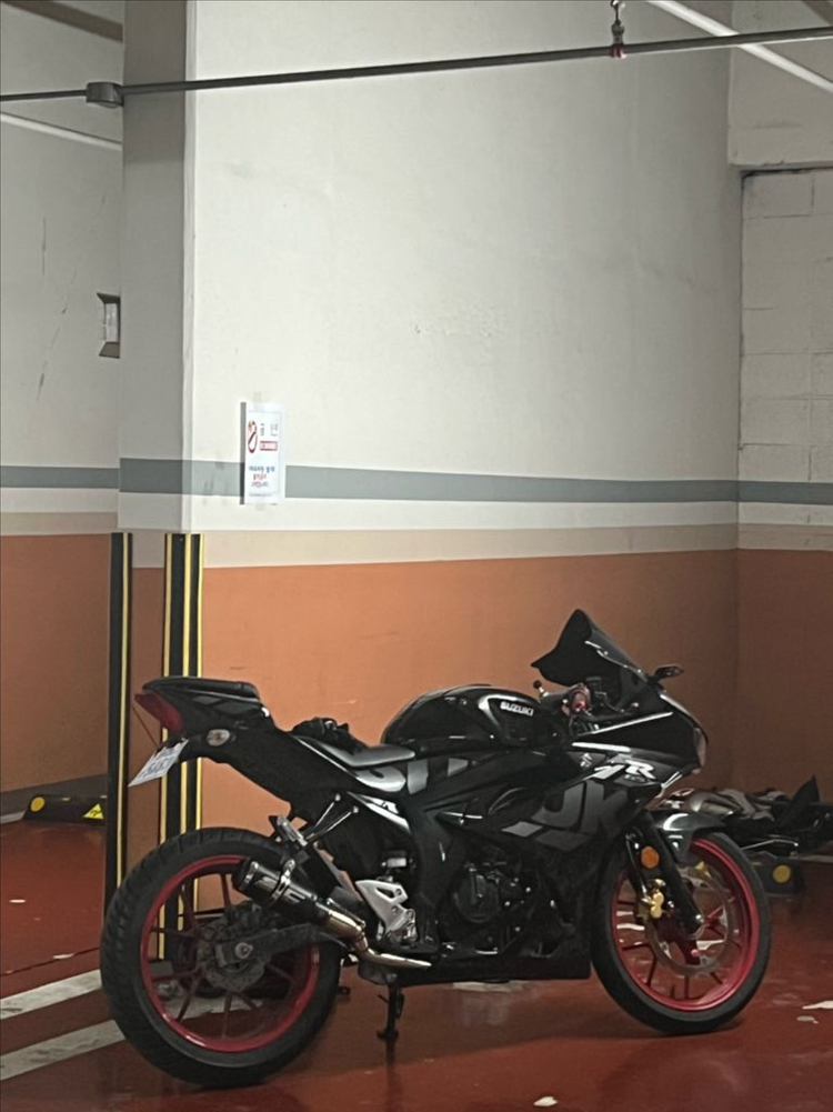 스즈키 gsxr125 이미지