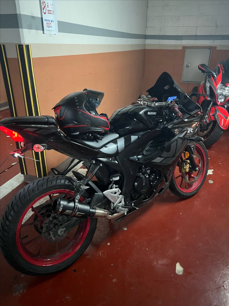 스즈키 gsxr125 이미지