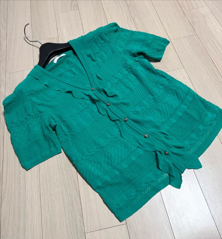 한섬 타임 TIME 퍼프소매 반팔 니트 가디건 브이넥 그린 초록 프릴 러플 여름 이미지