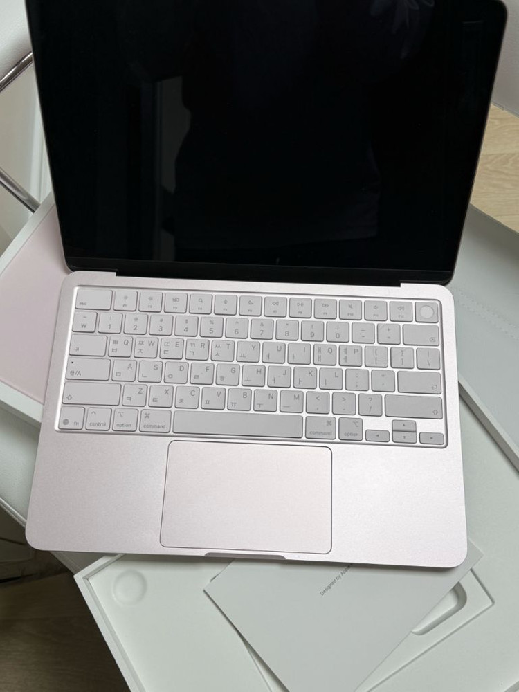 맥북 네오 512GB 블러시 단순개봉 이미지