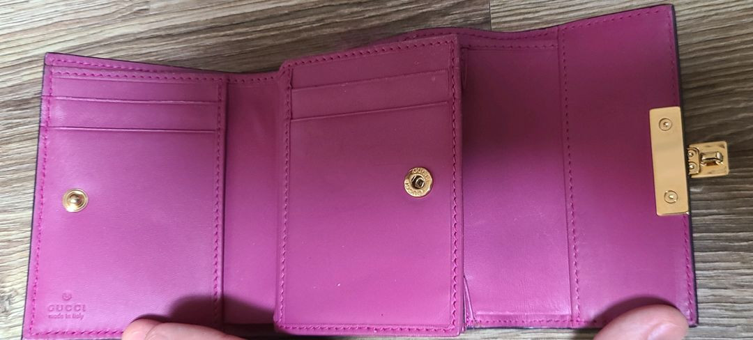 구찌 패드락 반지갑 명품지갑반지갑프라다디올셀린느샤넬톰브라운고야드에르메스생로랑 이미지