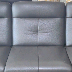 자코모 슈렁큰 4인용 가죽 쇼파 + 스툴 포함.(배송비 지원) 이미지