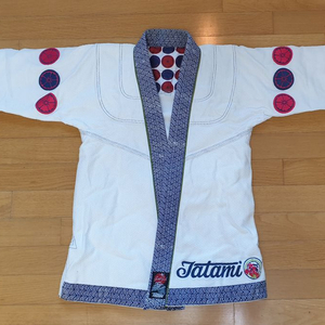 타타미 마이크파울러 플라워 한정판 주짓수도복 A0 팝니 이미지