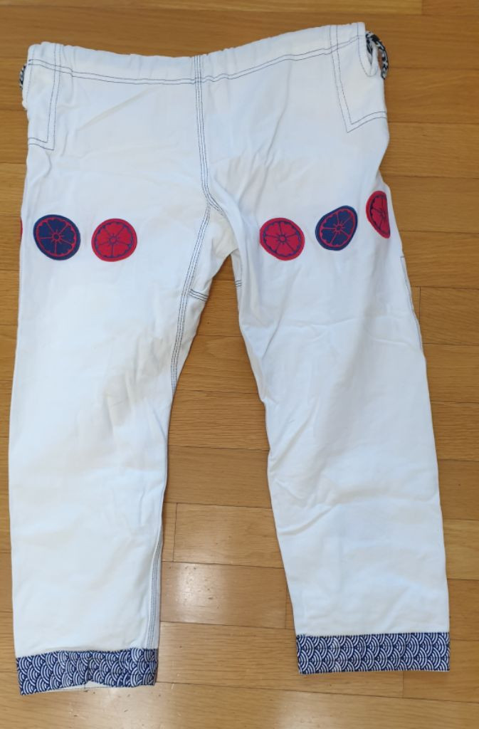 타타미 마이크파울러 플라워 한정판 주짓수도복 A0 팝니 이미지