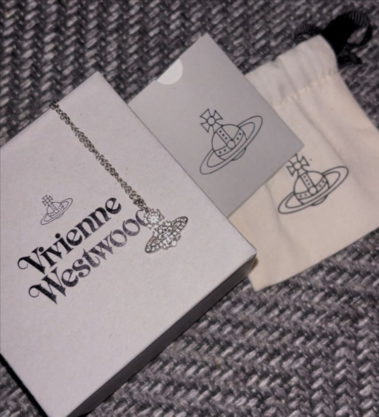 비비안웨스트우드 목걸이 실버 나르시사 펜던트 이미지