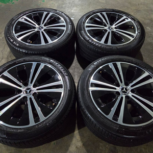 벤츠 W213 E클래스 18인치 정품 휠타이어 이미지