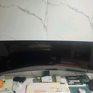 삼성 49인치 oled 240hz 스피커내장 화면분할가능 모니터 이미지