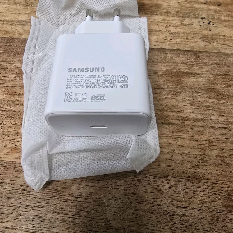 새상품)삼성정품 45W C타입 초고속충전기와CtoC케이블세트 핸드폰충전기 이미지