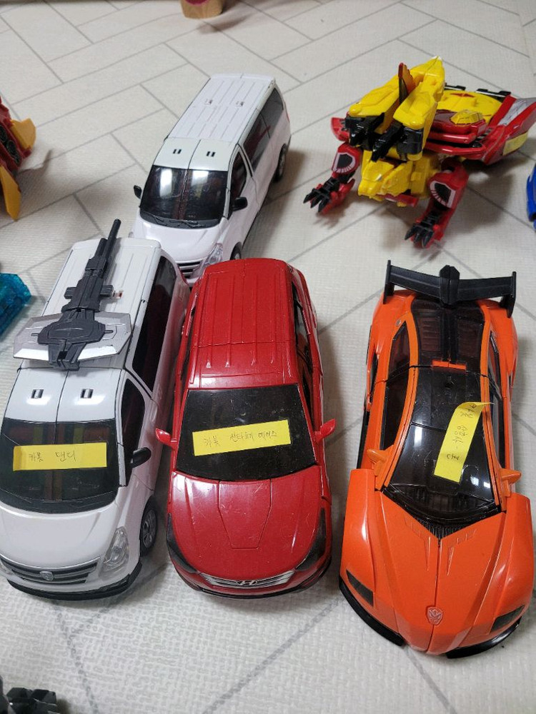 변신로봇-헬로카봇.또봇 장난감 세트 이미지