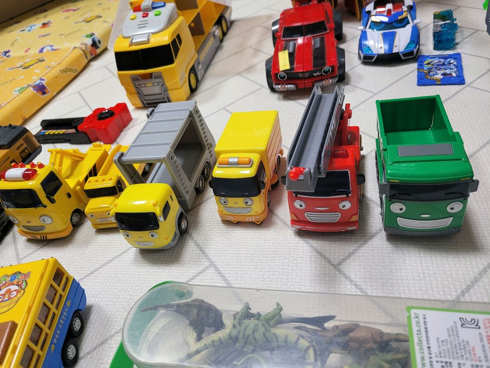 변신로봇-헬로카봇.또봇 장난감 세트 이미지