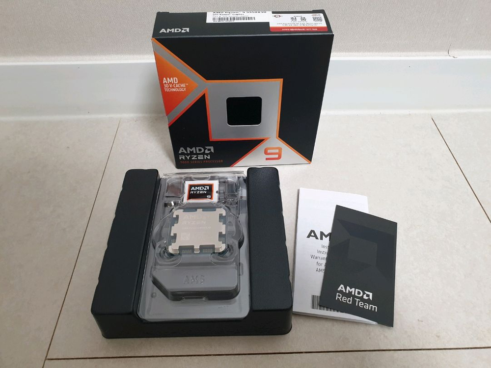 신품급 9950x3D + DDR5 64GB + RTX 5070 Ti + X870E 메인보드 + 1300W 파워 풀세 이미지