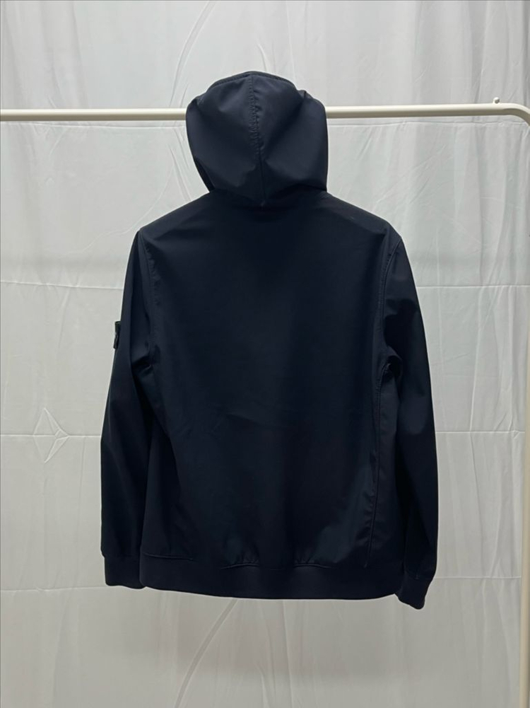 [백화점판] 스톤아일랜드 소프트쉘 후드 바람막이 자켓 [L] 이미지