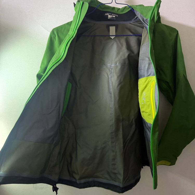 아크테릭스 베타LT 고어텍스 프로쉘 S (66-77) 캐나다 생산 이미지